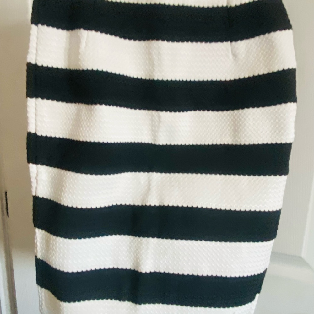 Double Zero Black and White Ribbed Pencil Skirt